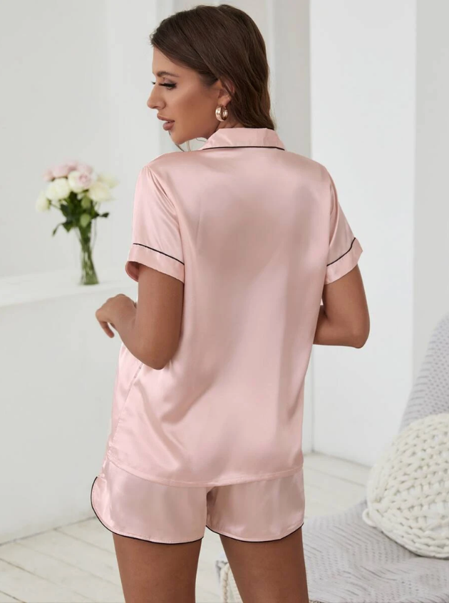 Herzen Satin-Pyjama-Set mit Kontrastbändern